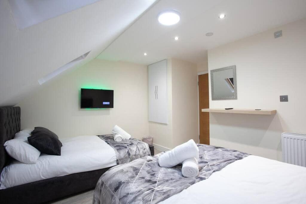 6 Bedroom House 10Min Drive From City Centre Manchester Exterior photo